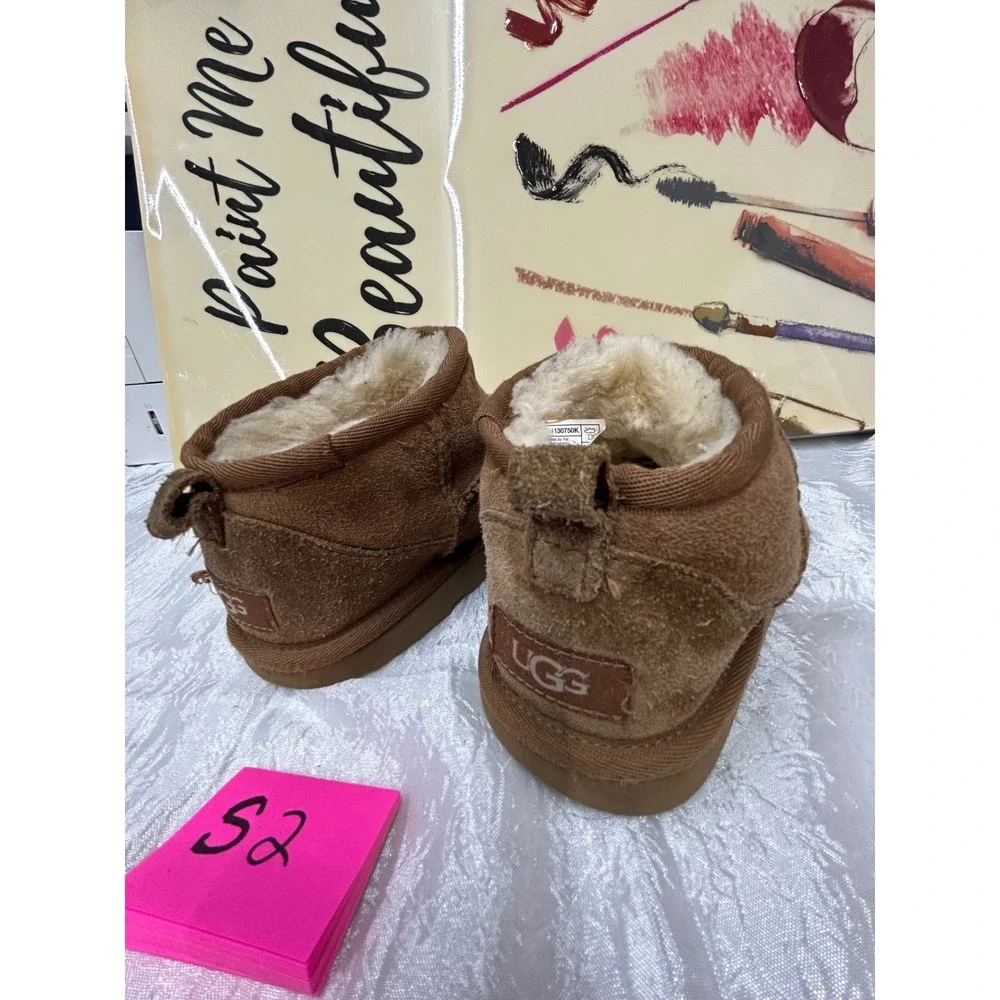 UGG Kids Classic Ultra Mini Chestnut Suede Ankle Boots 1130750K Size 3